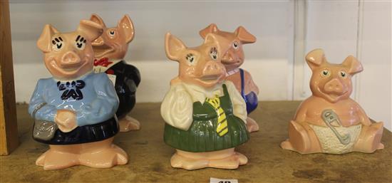 Set of 5 Wade Natwest pigs